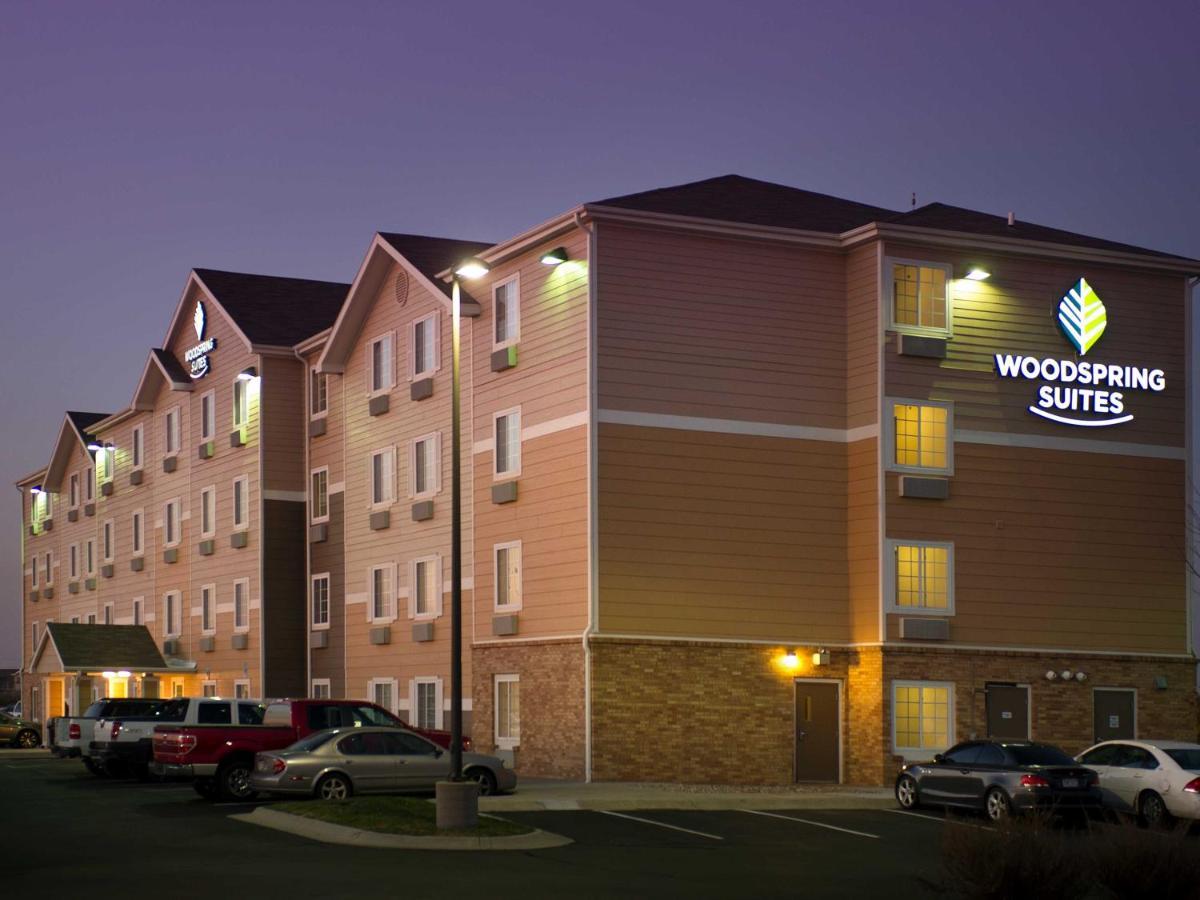 Woodspring Suites Lincoln Northeast I-80 Exterior foto