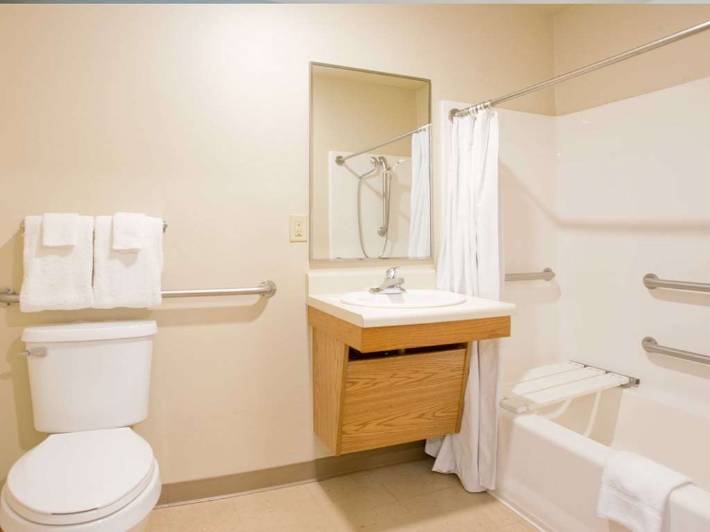Woodspring Suites Lincoln Northeast I-80 Habitación foto